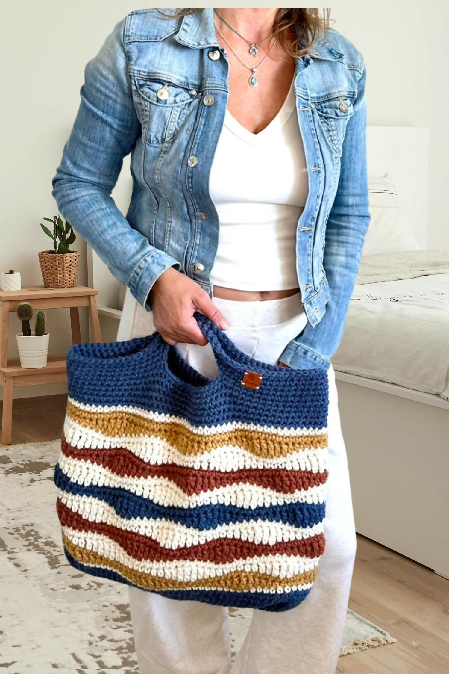Amelia Tote Bag (Crochet) - Image 2