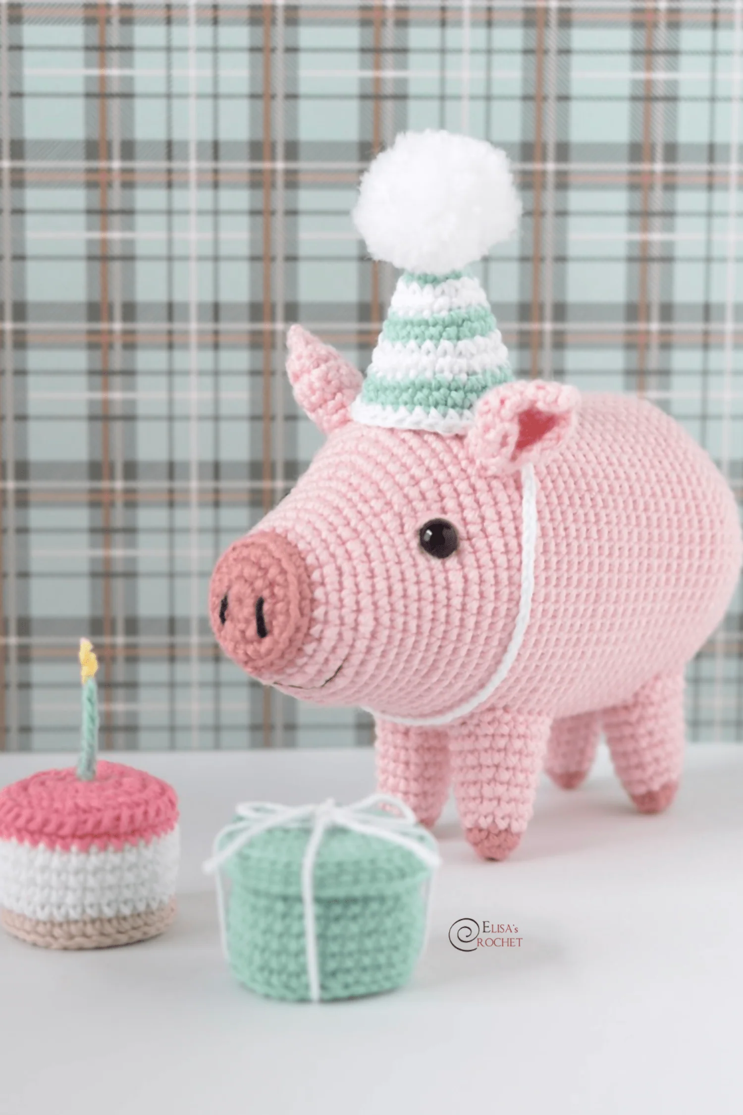 Birthday Piglet (Crochet) - Image 2
