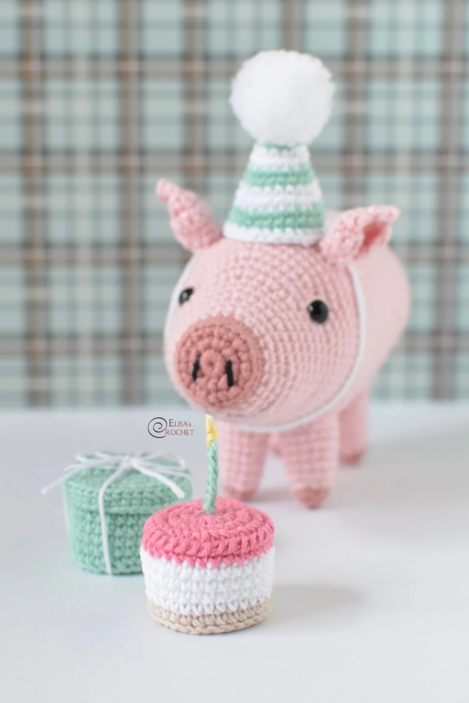 Birthday Piglet (Crochet) - Image 3
