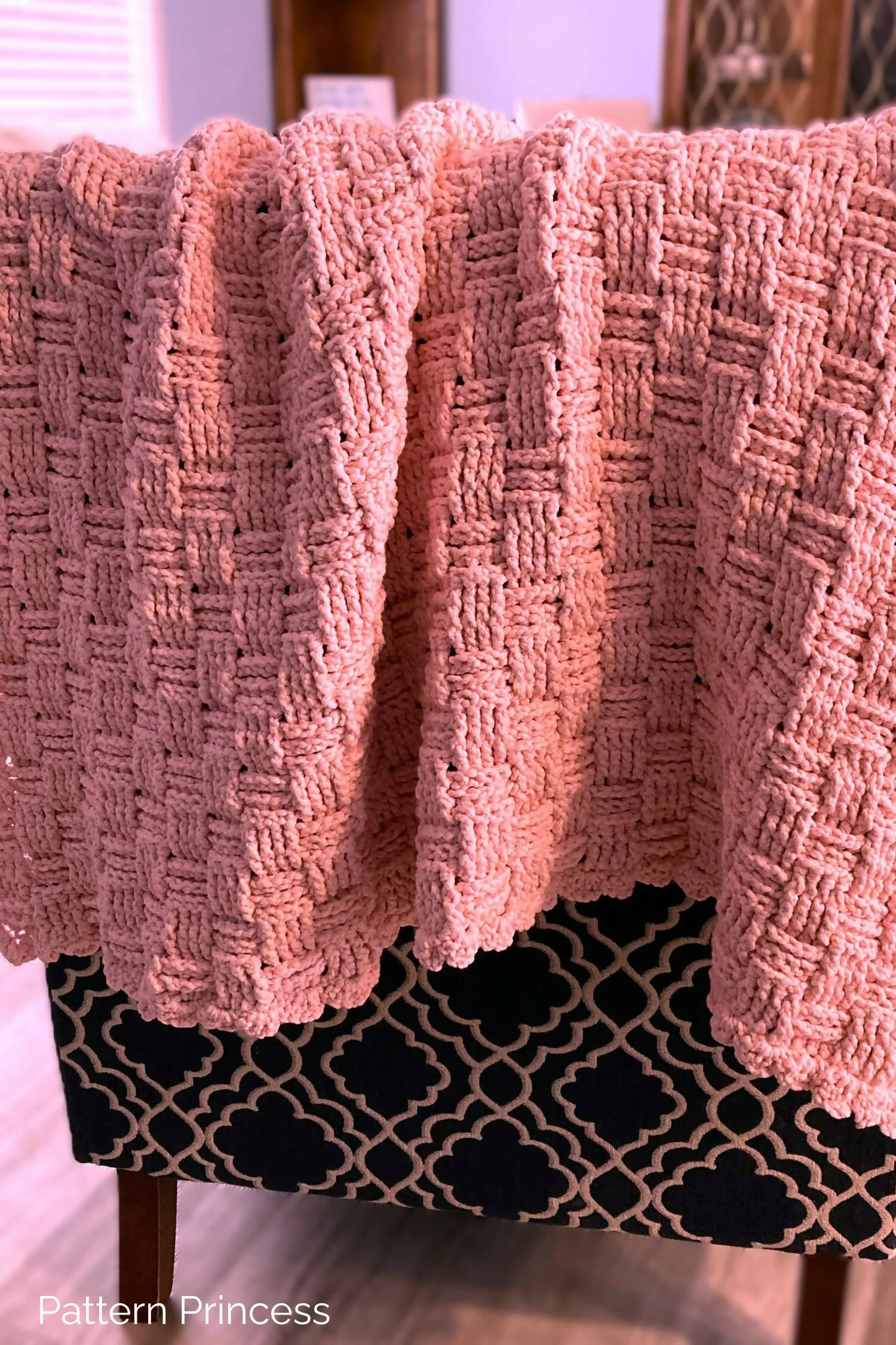 Blush Glam Chunky Blanket (Crochet) - Image 4