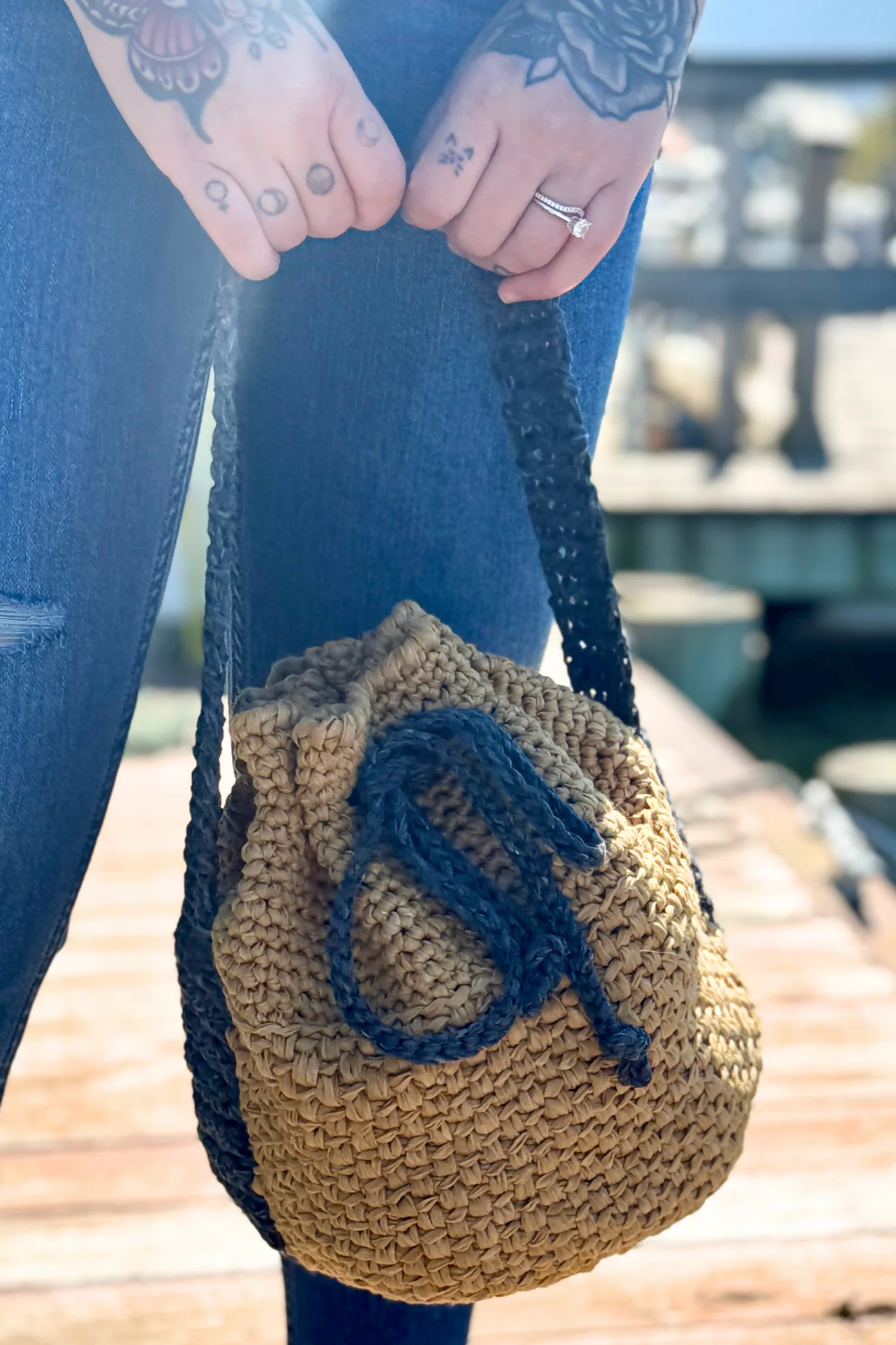 Boardwalk Cinch Tote (Crochet) - Image 4
