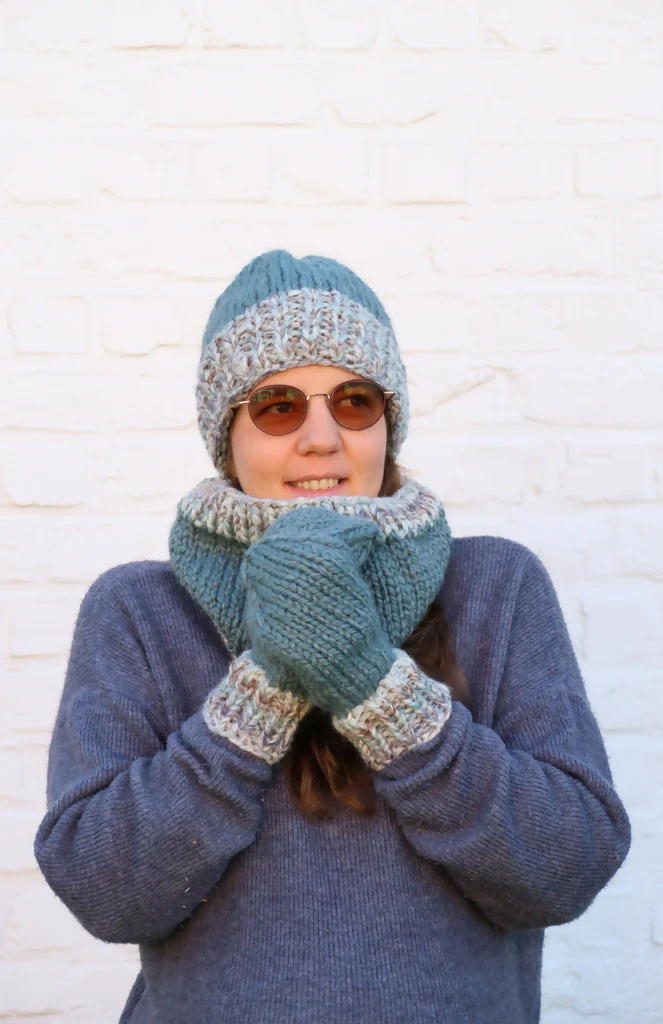 Charlie Mittens (Knit) - Image 3