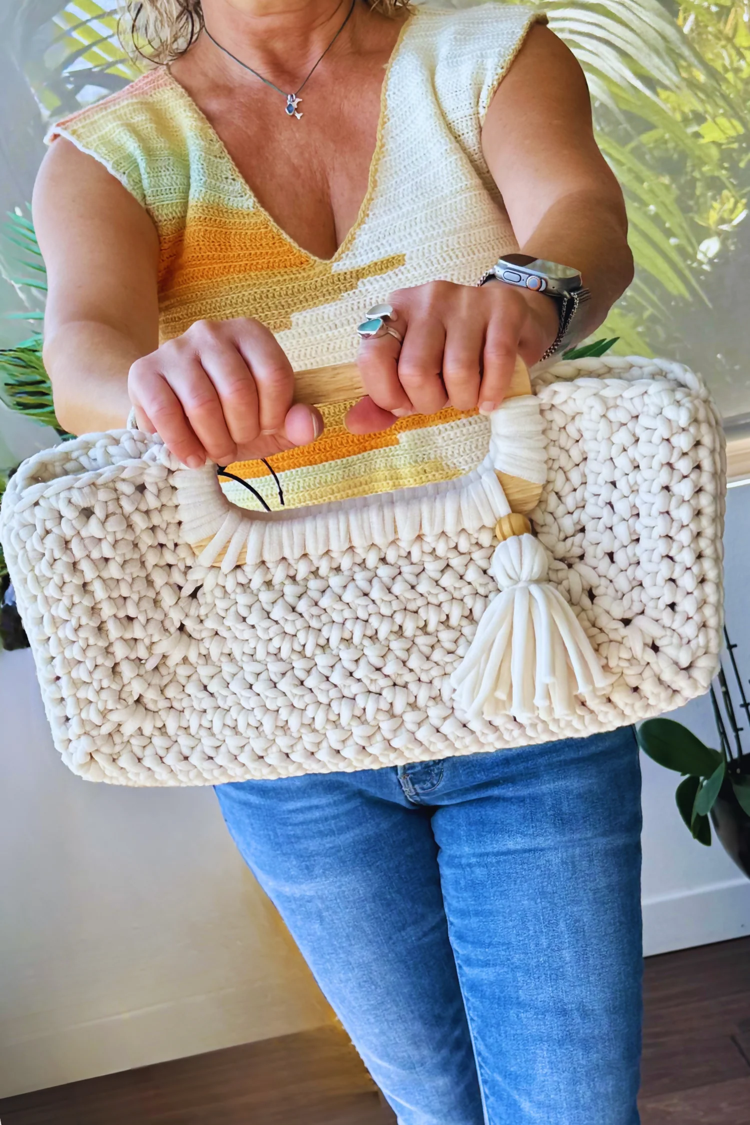 Chloe Clutch Bag (Crochet) - Image 3