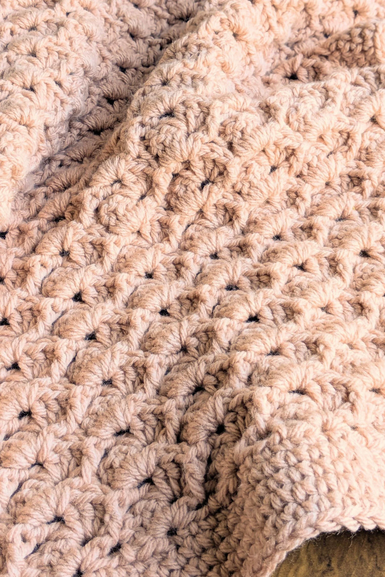 Chunky Slanted Shells Baby Blanket (Crochet) - Image 6