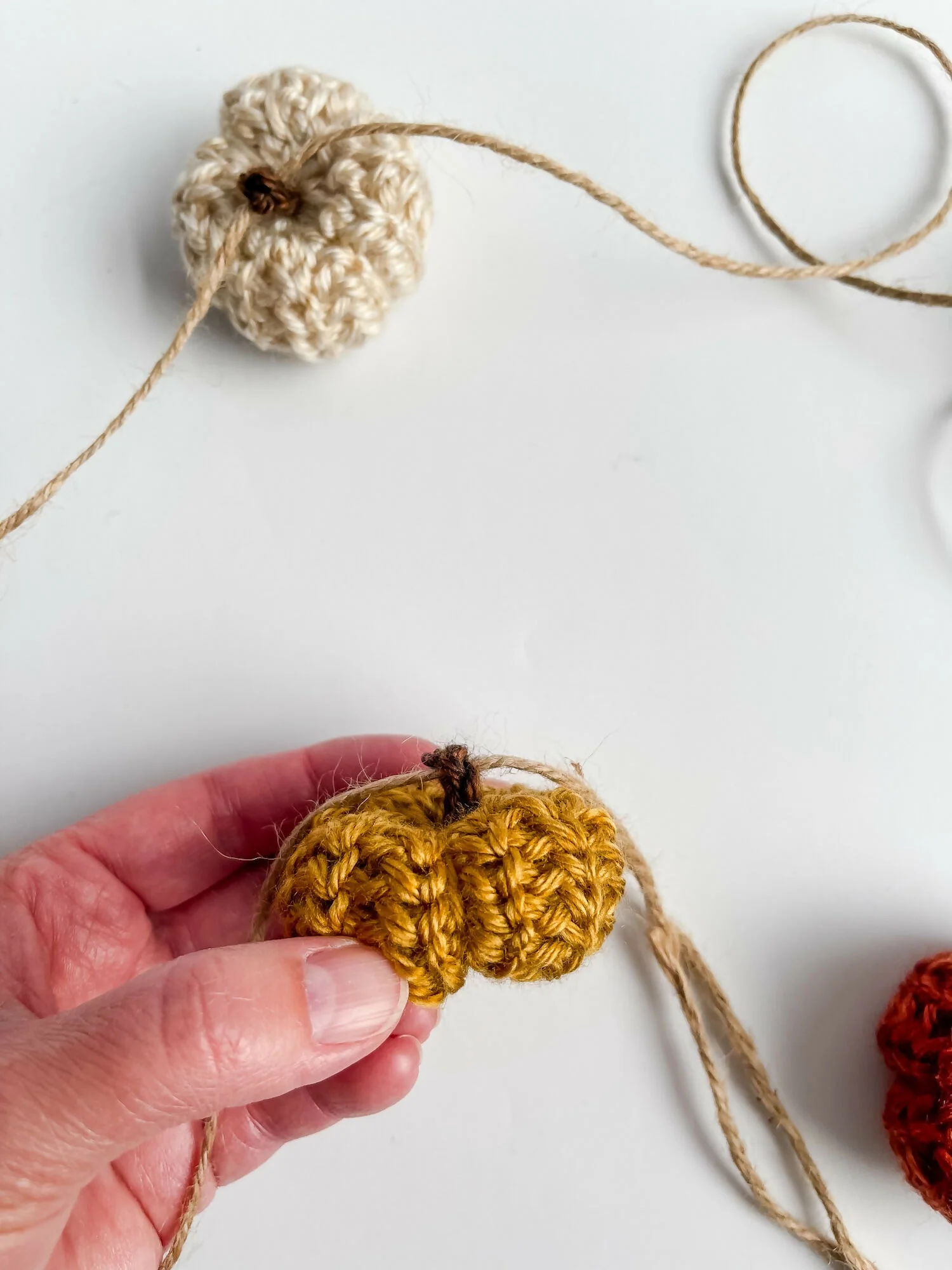 Crochet Mini Pumpkin Garland (Crochet) - Image 2
