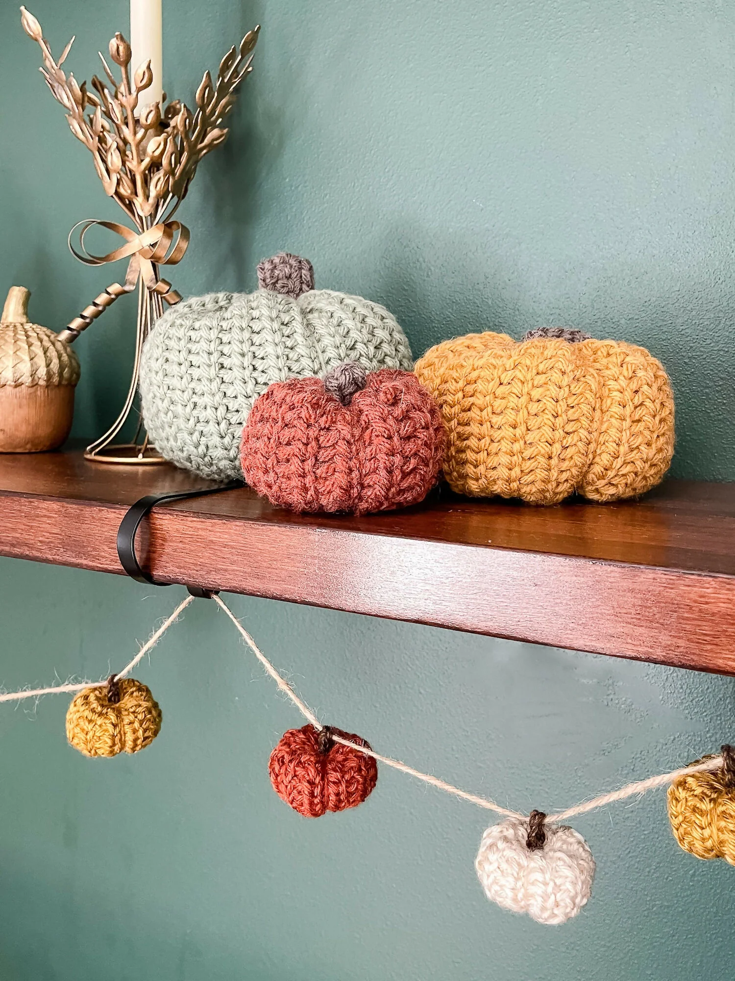 Crochet Mini Pumpkin Garland (Crochet) - Image 3