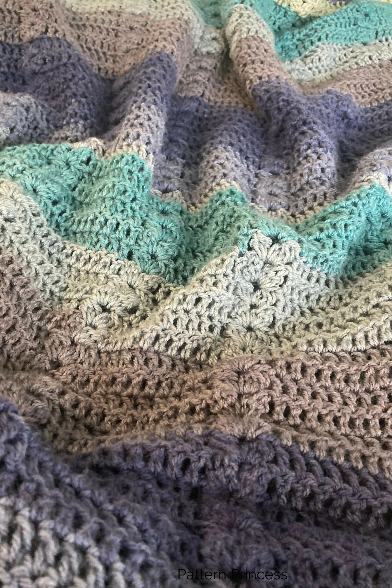 Double Crochet Puff Stitch Heart Blanket (Crochet) - Image 2