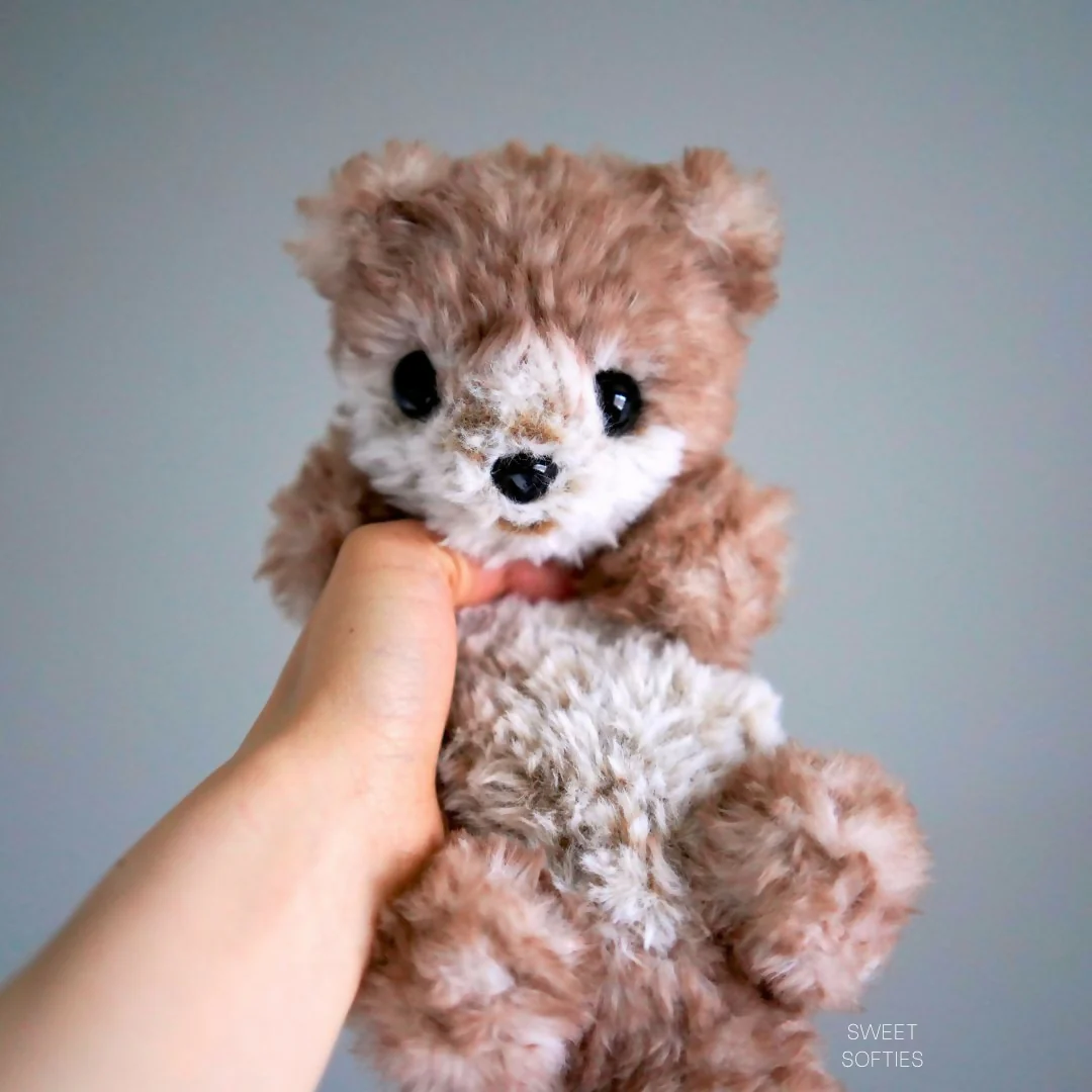 Faux Fur Otter Snuggler (Crochet) - Image 4