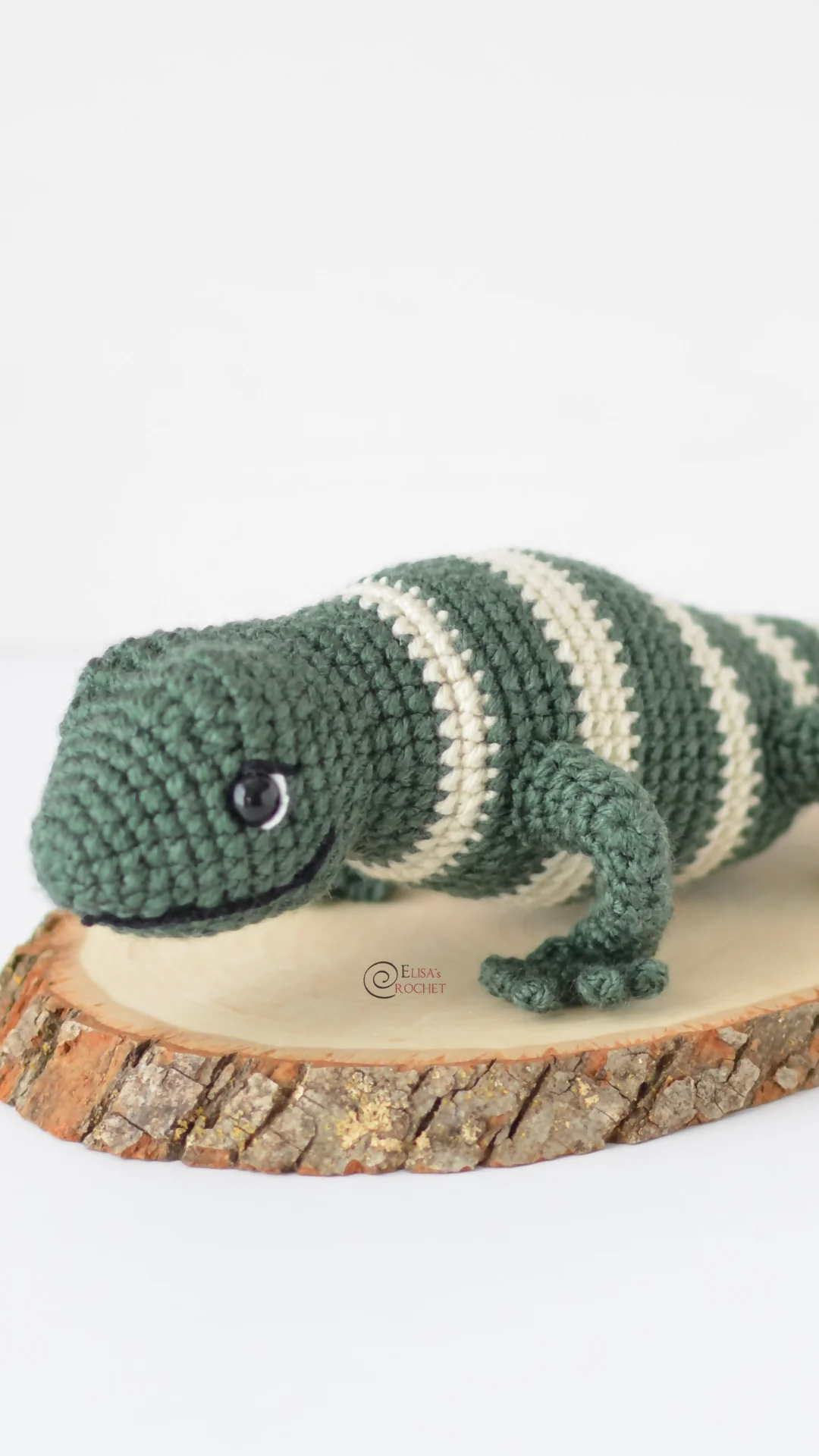 Fiji Banded Iguana (Crochet) - Image 2