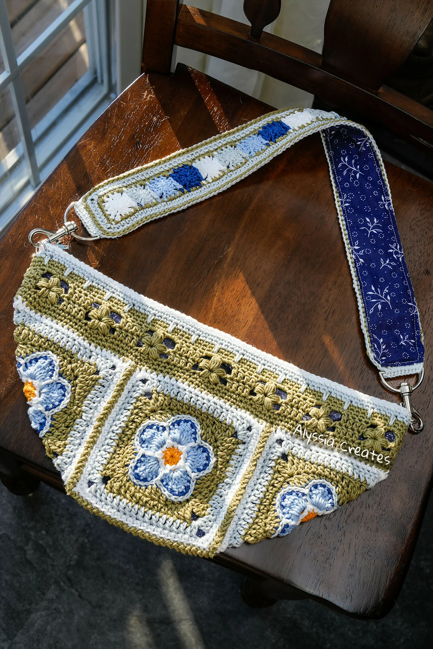 Forget Me Not Bum Bag (Crochet) - Image 2