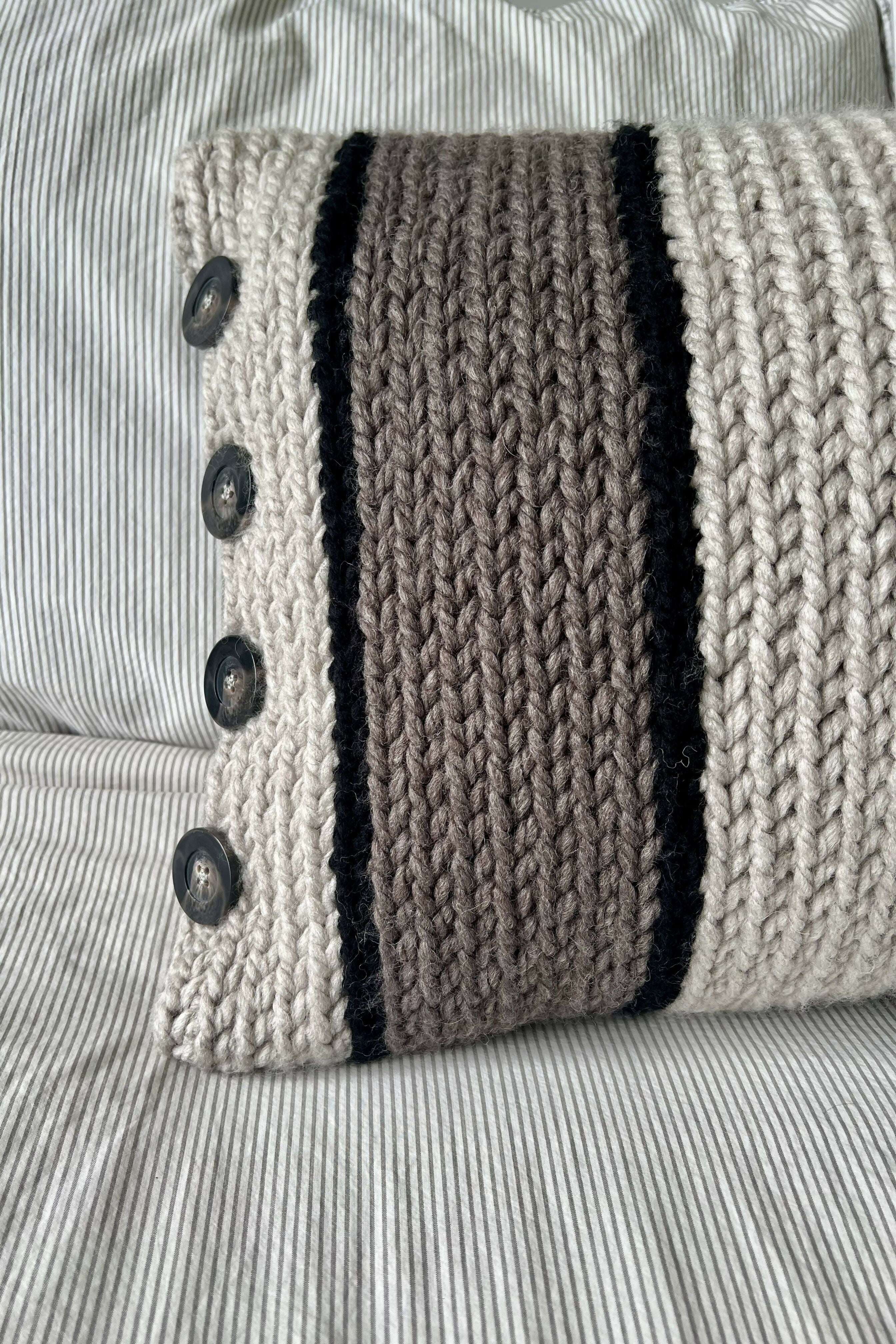 Hunter Pillow (Crochet) - Image 2