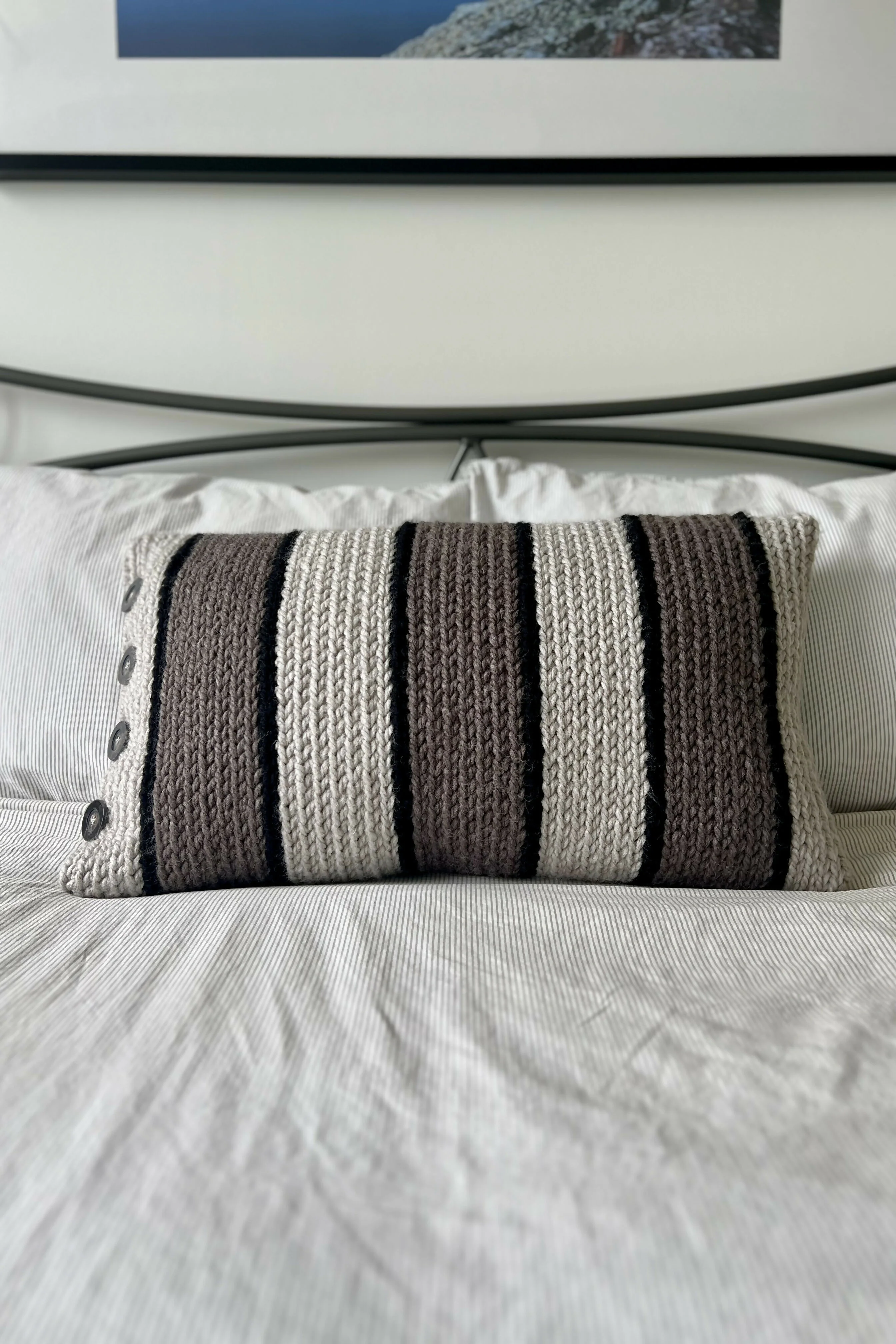Hunter Pillow (Crochet) - Image 3