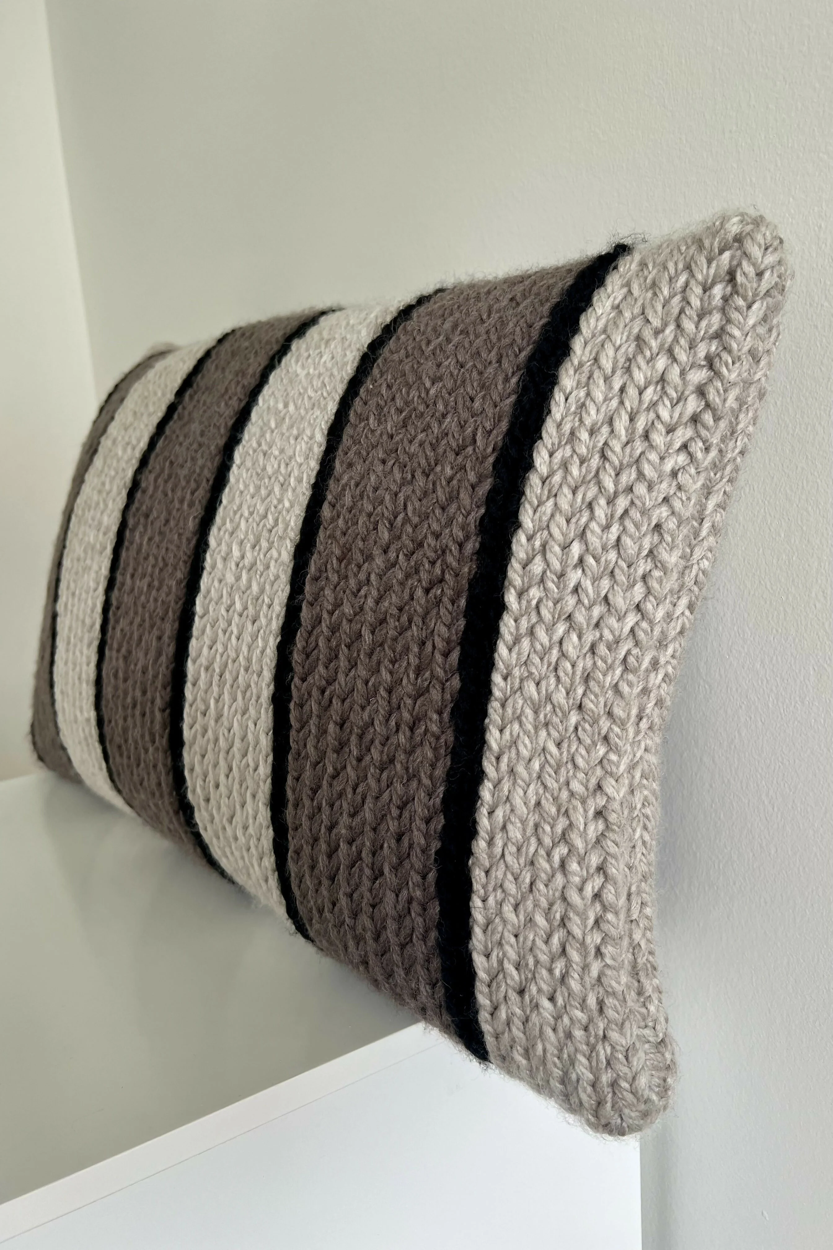 Hunter Pillow (Crochet) - Image 4