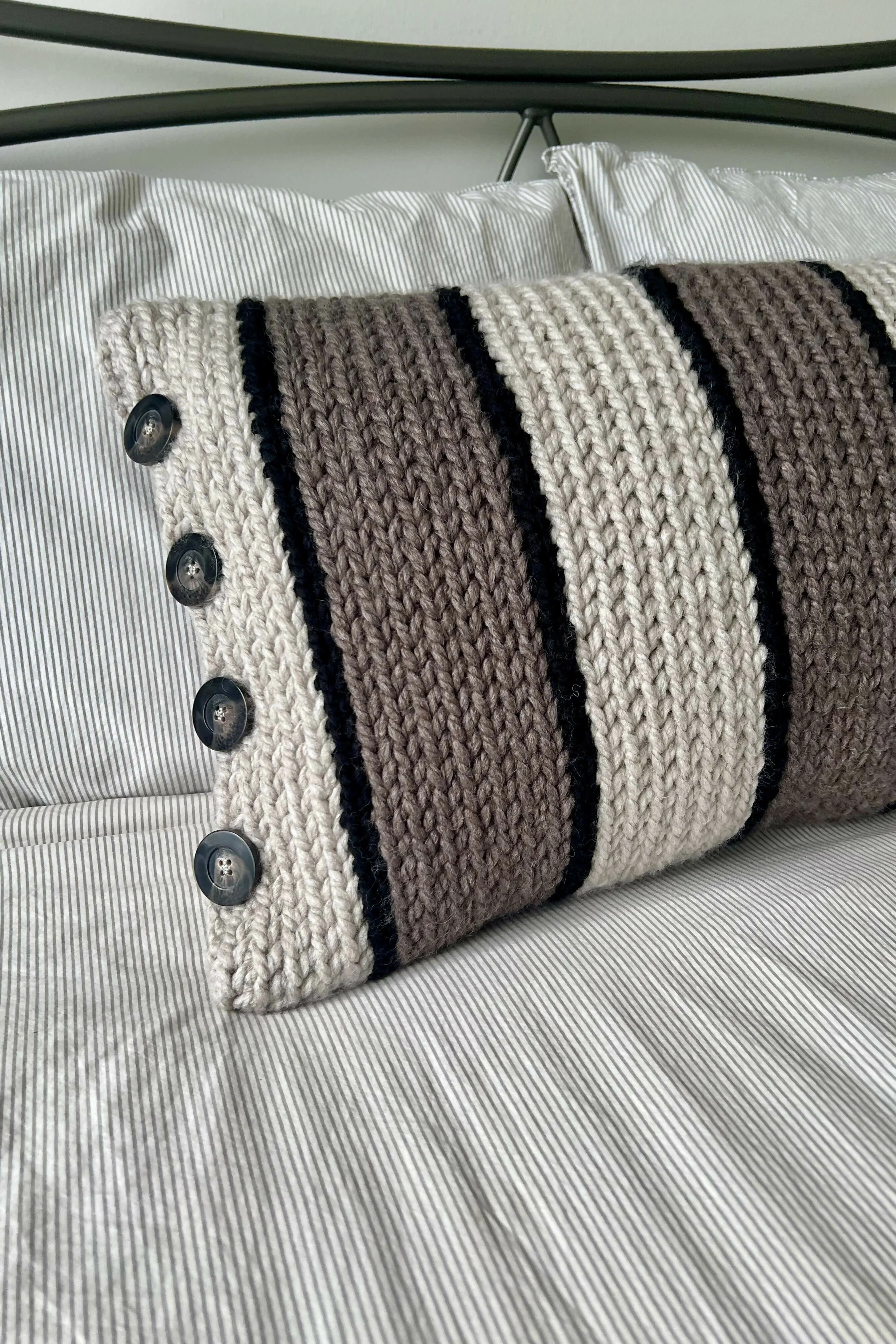Hunter Pillow (Crochet) - Image 5