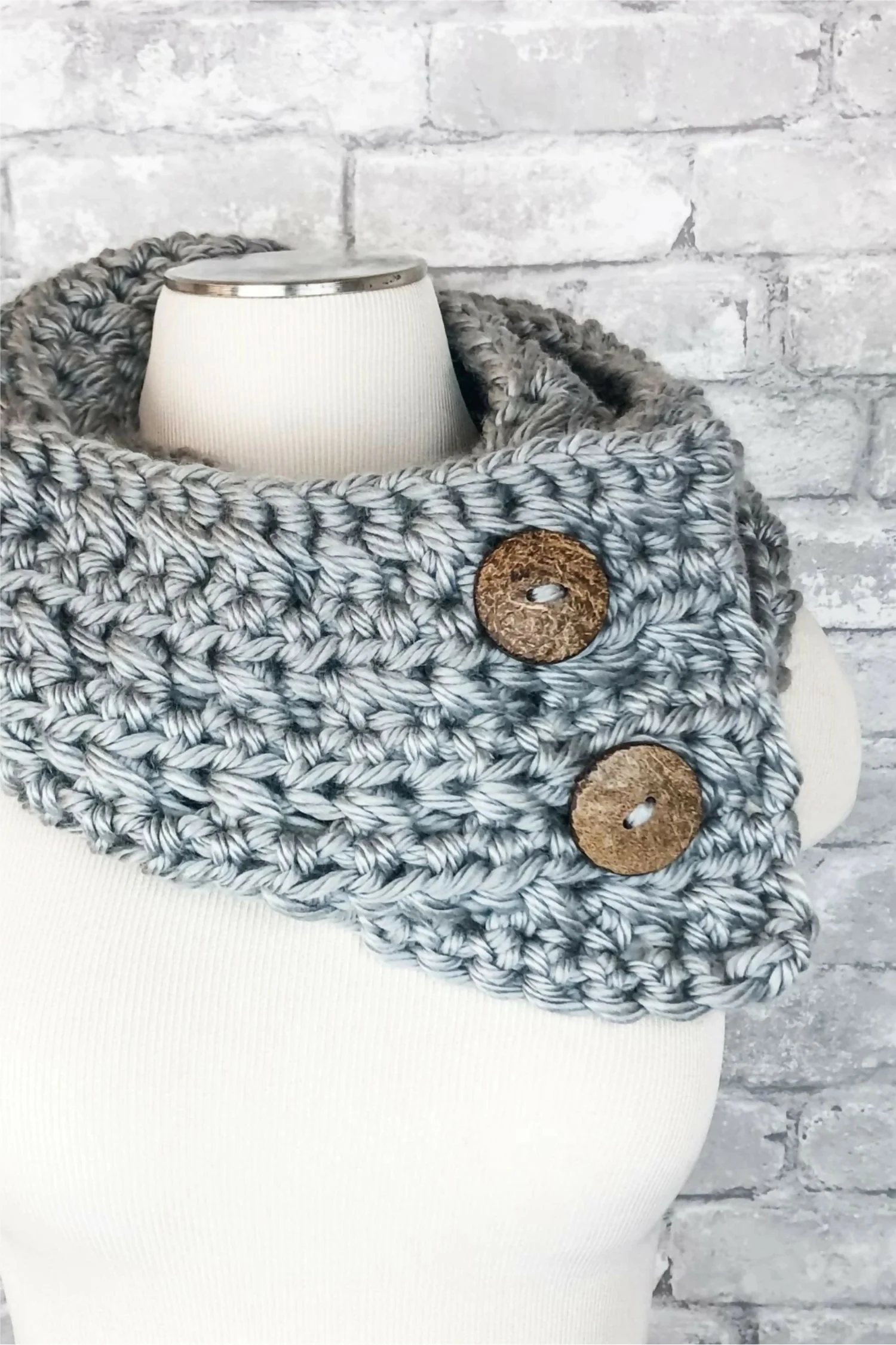 Jolie Button Scarf (Crochet) - Image 3
