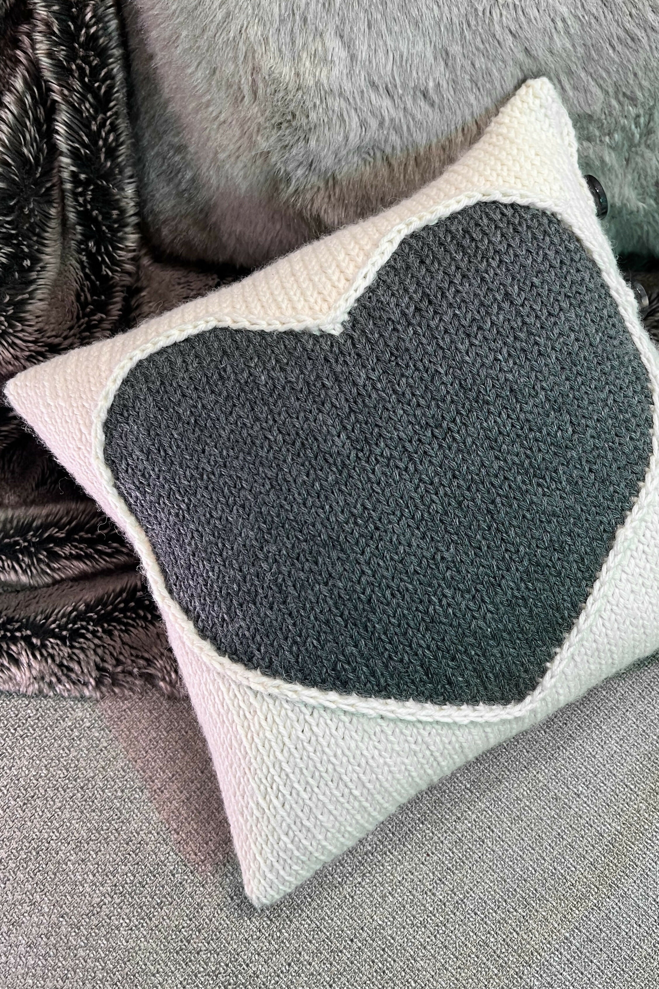 Mabel Pillow (Crochet) - Image 5