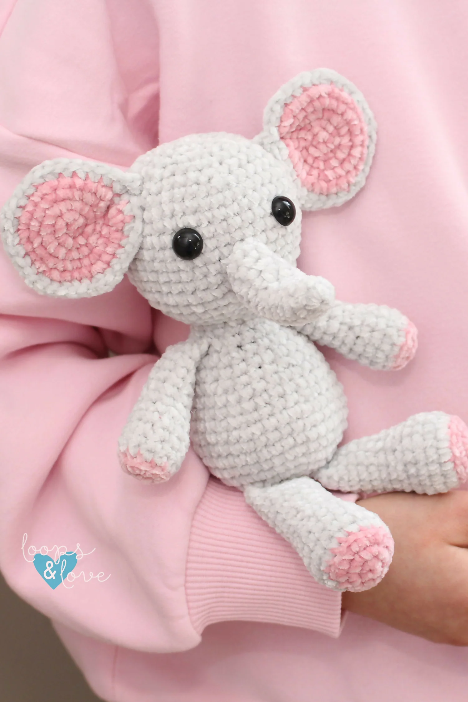 Mini Elephant Amigurumi (Crochet)