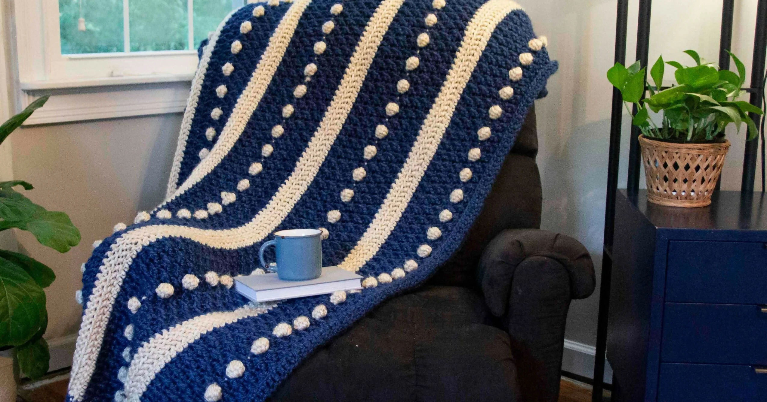 Oversized Cozy Heirloom Blanket (Crochet) - Image 2