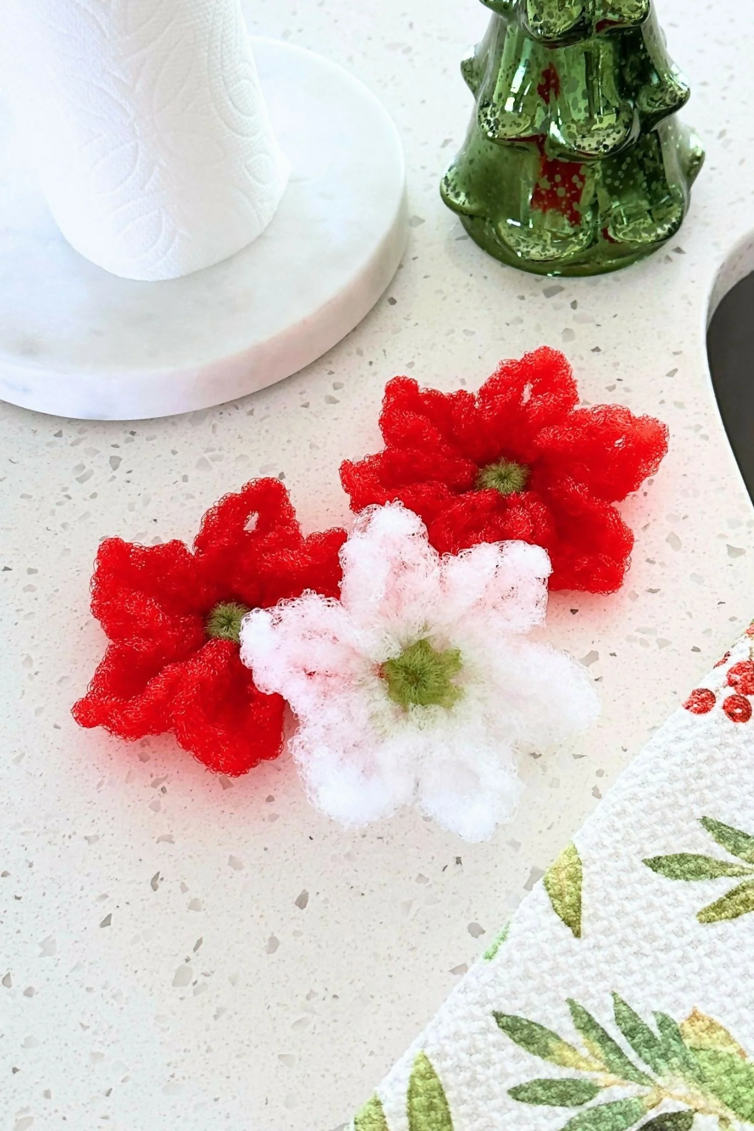 Poinsettia Dish Scrubby (Crochet) - Image 2