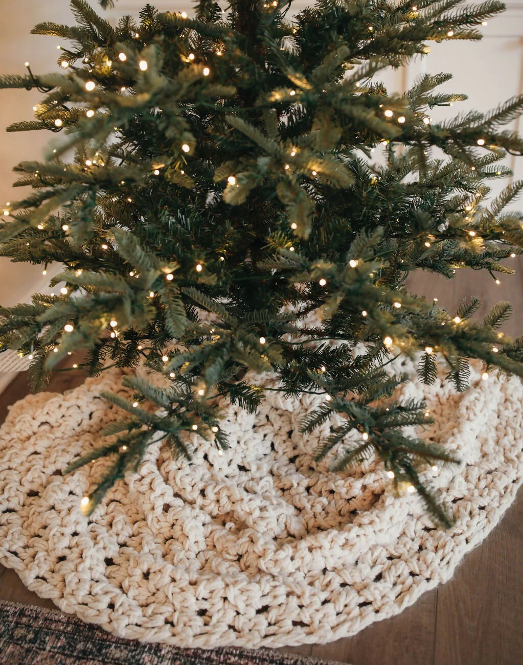Snow Flurry Tree Skirt (Crochet) - Image 5