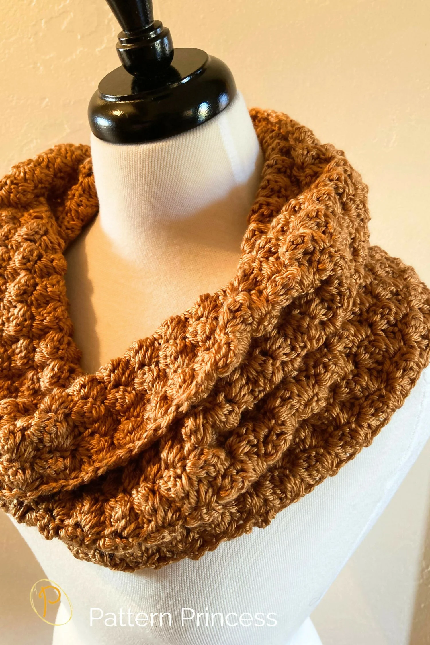 Sophia Snuggly, Cozy, and Easy Cowl Crochet Pattern (Crochet) - Image 2